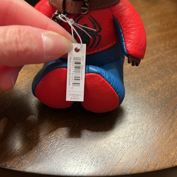 COACH x Marvel Collab Keychain SPIDER-MAN - Picture 6 of 6